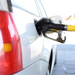 Historien om benzin: Fra håndpumper til high-tech tankstationer