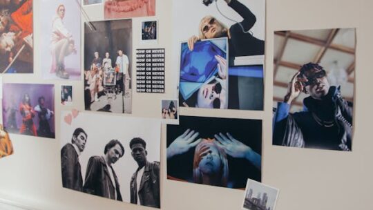 Sådan vælger du den rigtige posterstørrelse til din væg