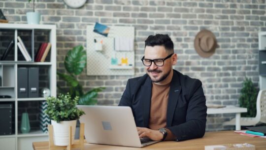 Work-life balance starter med arbejdsmiljøet: Små ændringer med stor effekt